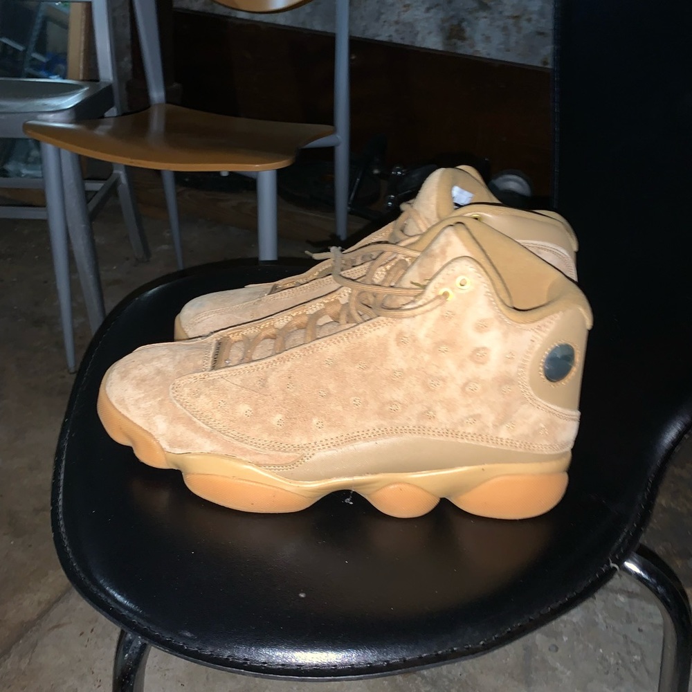 Jordan 13 Wheat size 10